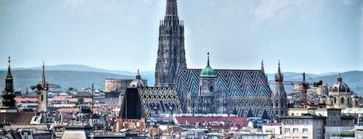flickr/MiGowa Wiener Stephansdom ragt über die Stadt (c) flickr/MiGowa