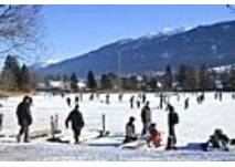 Natureislaufplatz Lansersee bei Innsbruck (c) Alpenbad Lansersee Natureislaufplatz Lansersee bei Innsbruck