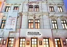 Außenansicht Landestheater Niederösterreich