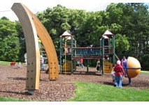 Regenbogenspielplatz Oberlaa (c) PB Regenbogenspielplatz Oberlaa