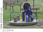 Spielplatz bei der Nikolauskirche in Langenlois Spielplatz bei der Nikolauskirche in Langenlois