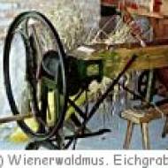 Wienerwaldmuseum Eichgraben Häckselmaschine ü Wienerwaldmuseum Eichgraben