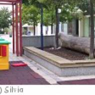 Spielplatz in der Fußgängerzone in Frauenkirchen Spielplatz in der Fußgängerzone in Frauenkirchen