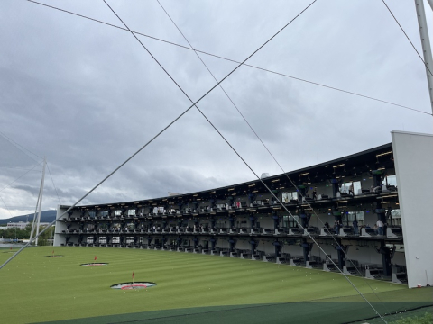 topgolf wien bays brunn am gebirge mamilade ausflugstipps