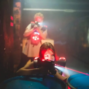 (c) MaxxEntertainment lasertag maxxentertainment wien21 mamilade ausflugstipps