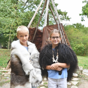 kindergeburtstag feiern schloss mamuz asparn entdecker verkleiden ausflugstipp mamilade