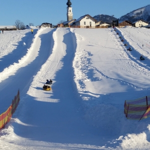 Snow-tubing in Faistenau