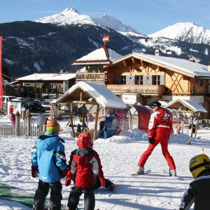 Ehrwalder Wettersteinbahnen Confettialm Tiroler Skischule