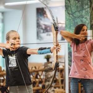 indoor bogenschiessen in pfunds tirol ausflugstipp mamilade
