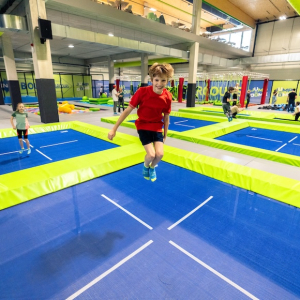 jump dome salzburg trampolin park ausflugstipp mamilade