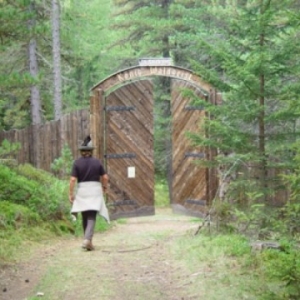 maerchen wanderweg koenig waldgeist hochrindl ausflugstipp mamilade