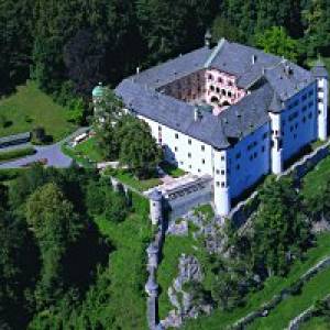 Schloss Tratzberg: "Zeitreise ins Mittelalter"