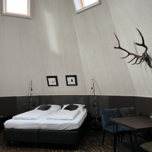Ikuna naturresort natternbach zauberhafte lichterwelt tipi suite schlafbereich mamilade ausflugstipps