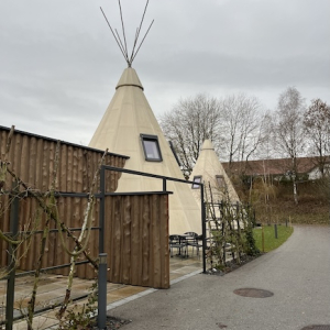 Ikuna naturresort natternbach zauberhafte lichterwelt tipi suite mamilade ausflugstipps