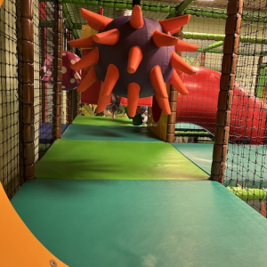 indoorspielplatz kids world fun park mamilade ausflugstipps