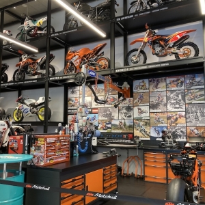 ktm motohall mamilade ausflugstipps_werkstatt