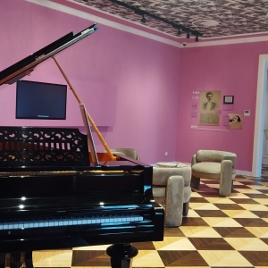 (c) Mamilade house strauss fluegel mamilade