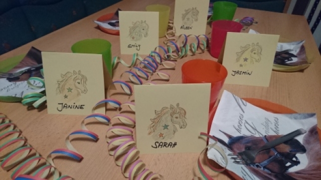 (c) Petra Stockinger kindergeburtstag feiern mit pferden bei galoppy kids eberstalzell ausflugstipp mamilade