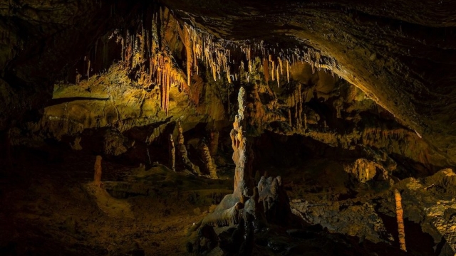 Tropfsteinhöhle in Griffen