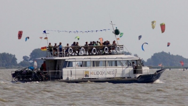 (c) Schifffahrt Gmeiner fahrradfaehre neusiedlersee ausflugstipp mamilade