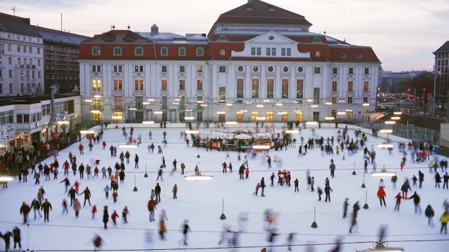 eislaufen am heumarkt wien ausflugstipp mamilade, schlittschuh fahren wien