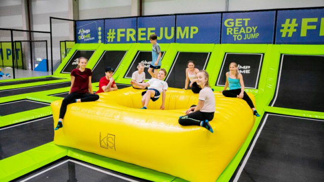 jump dome linz ausflugstipp mamilade